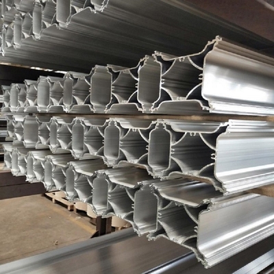 China De aangepaste Profielen Met hoge weerstand van de Aluminiumuitdrijving met Goede Hittebestendigheid leverancier